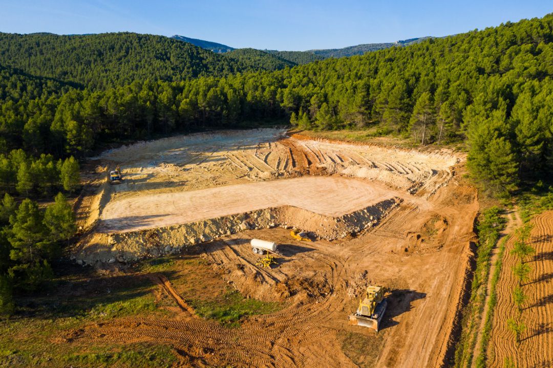 Denuncian los trabajos de desbroce en una parcela de Socovos para la construcción de una granja porcina Denuncian los trabajos de desbroce en una parcela de Socovos para la construcción de una granja porcina