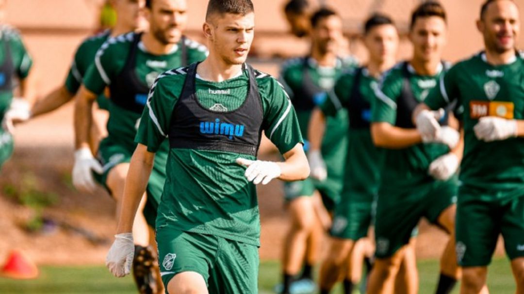 Nacho Pastor con el primer equipo franjiverde en un entrenamiento Nacho Pastor con el primer equipo franjiverde en un entrenamiento