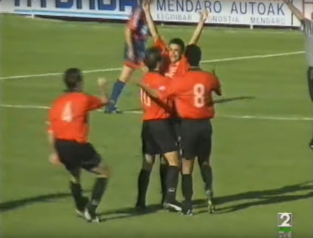 Celebración del gol de Crescencio Cuellar Celebración del gol de Crescencio Cuellar