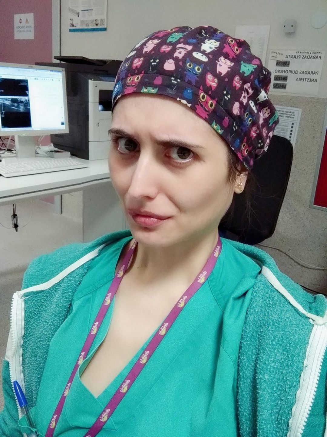 La doctora Elena Casado en la foto compartida en el Tweet para mostrar su indignación La doctora Elena Casado en la foto compartida en el Tweet para mostrar su indignación