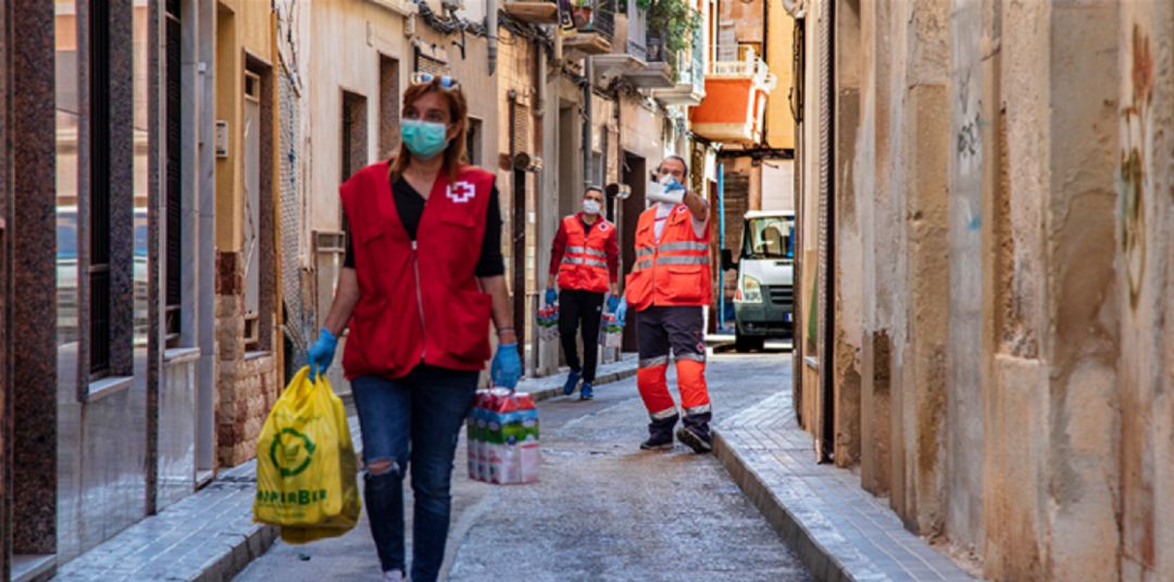 Aquona donará 1 euro a Cruz Roja Responde por cada nuevo cliente en Castilla y León Aquona donará 1 euro a Cruz Roja Responde por cada nuevo cliente en Castilla y León