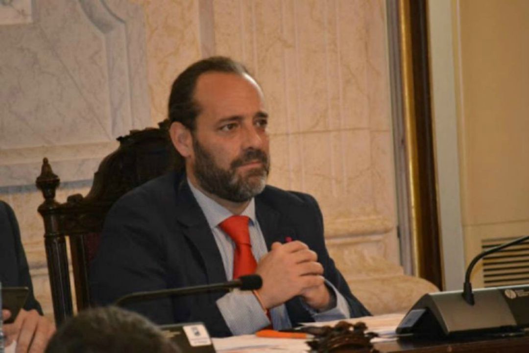 Juan Cassá pasa al grupo de no adscritos Juan Cassá pasa al grupo de no adscritos