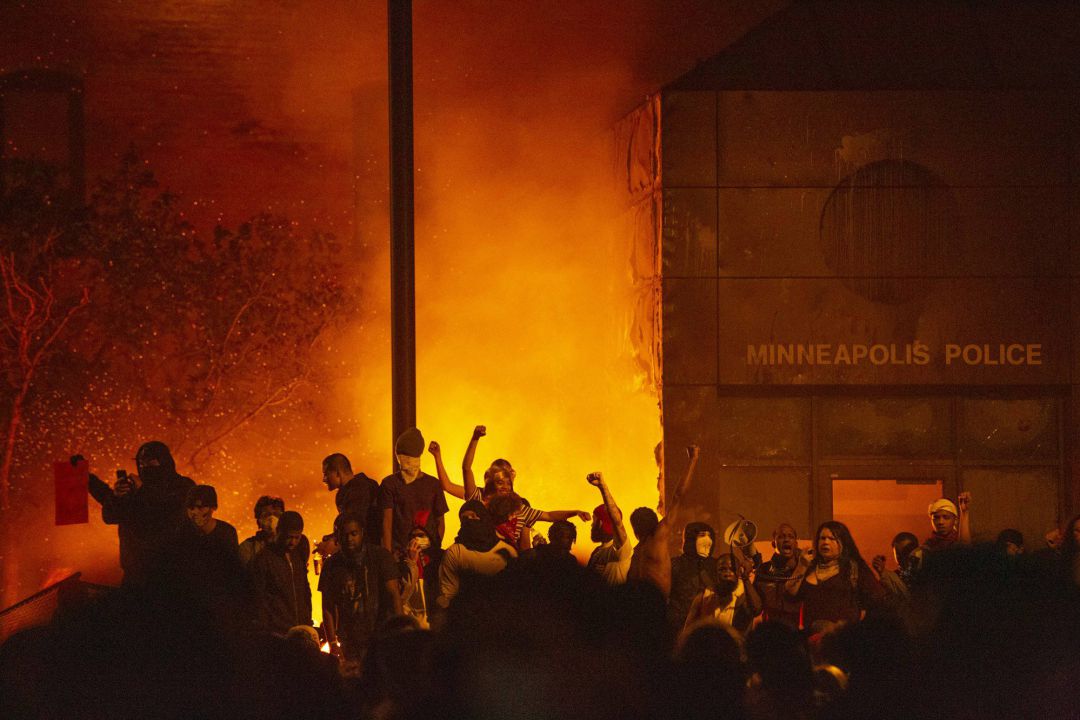 Tercer día de protestas en Minneapolis tras la muerte de George Floyd Tercer día de protestas en Minneapolis tras la muerte de George Floyd