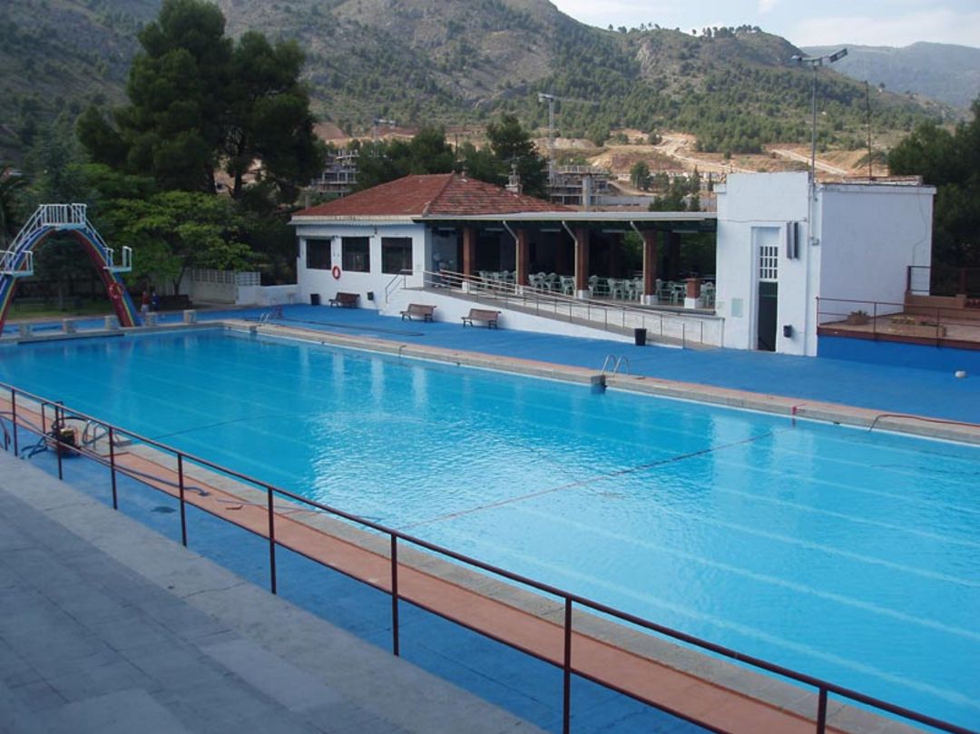 Piscina José Trenzano Alós de Alcoy Piscina José Trenzano Alós de Alcoy