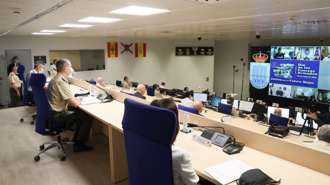 El Rey preside el Día de las Fuerzas Armadas 2020 en el Mando de Operaciones (MOPS) El Rey preside el Día de las Fuerzas Armadas 2020 en el Mando de Operaciones (MOPS)