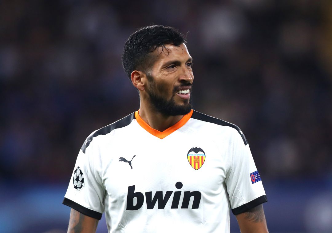 Ezequiel Garay, durante un partido con el Valencia CF Ezequiel Garay, durante un partido con el Valencia CF