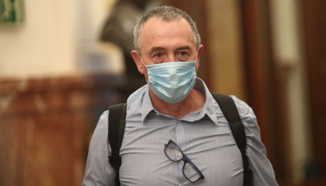 El portavoz de Compromís en el Congreso, Joan Baldoví, a su llegada al pleno de sesión de control al Gobierno El portavoz de Compromís en el Congreso, Joan Baldoví, a su llegada al pleno de sesión de control al Gobierno