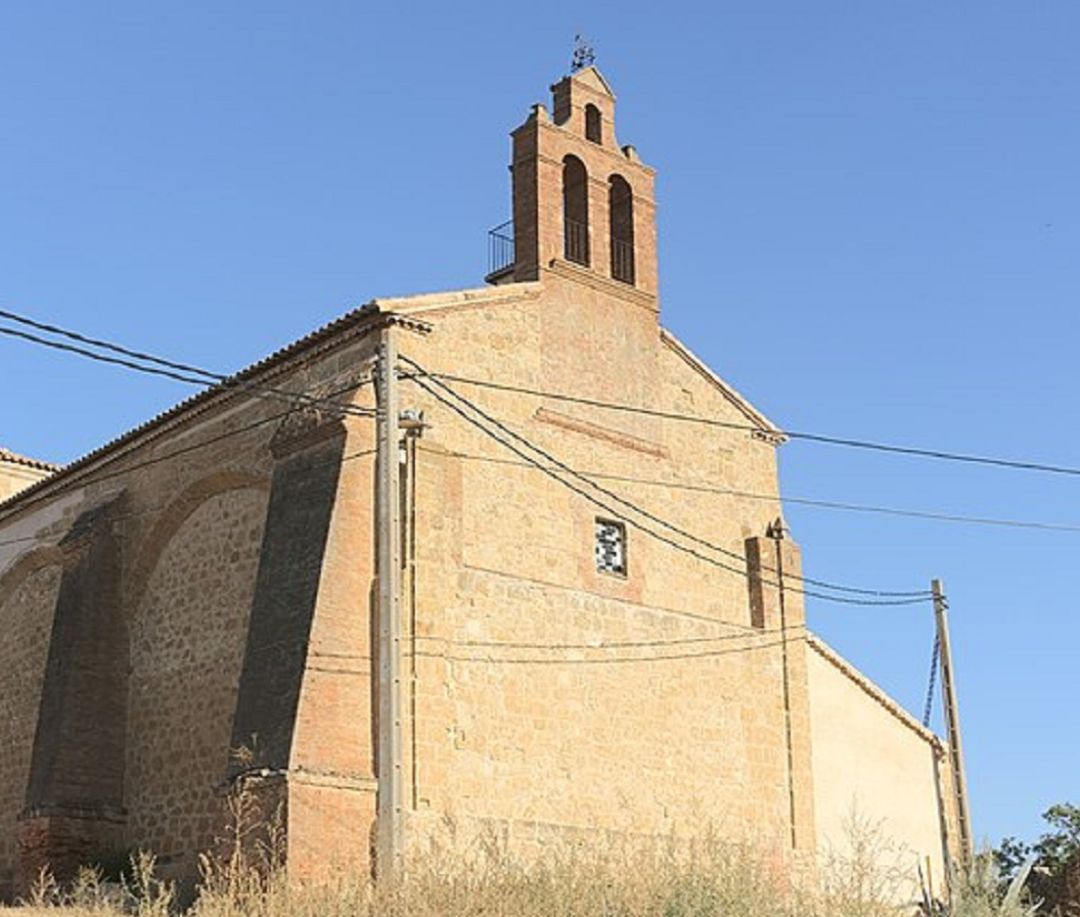 Iglesia de Valdefinjas antes de la tormenta Iglesia de Valdefinjas antes de la tormenta