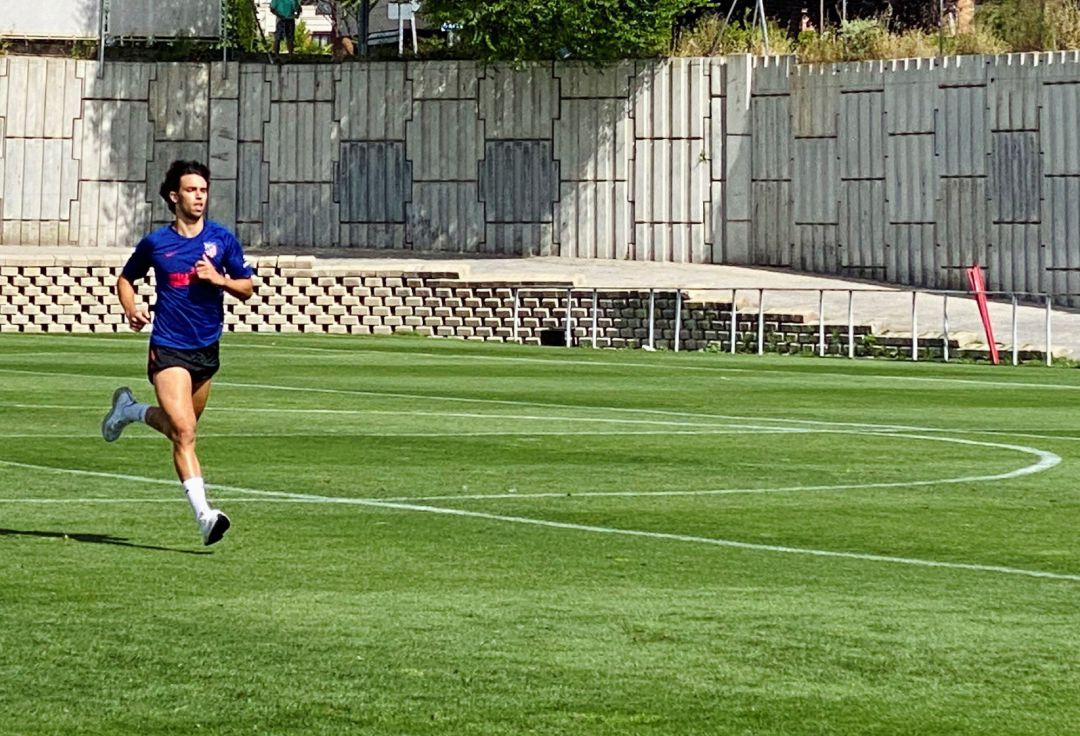 El portugués Joao Félix ha entrenado en solitario. El portugués Joao Félix ha entrenado en solitario.