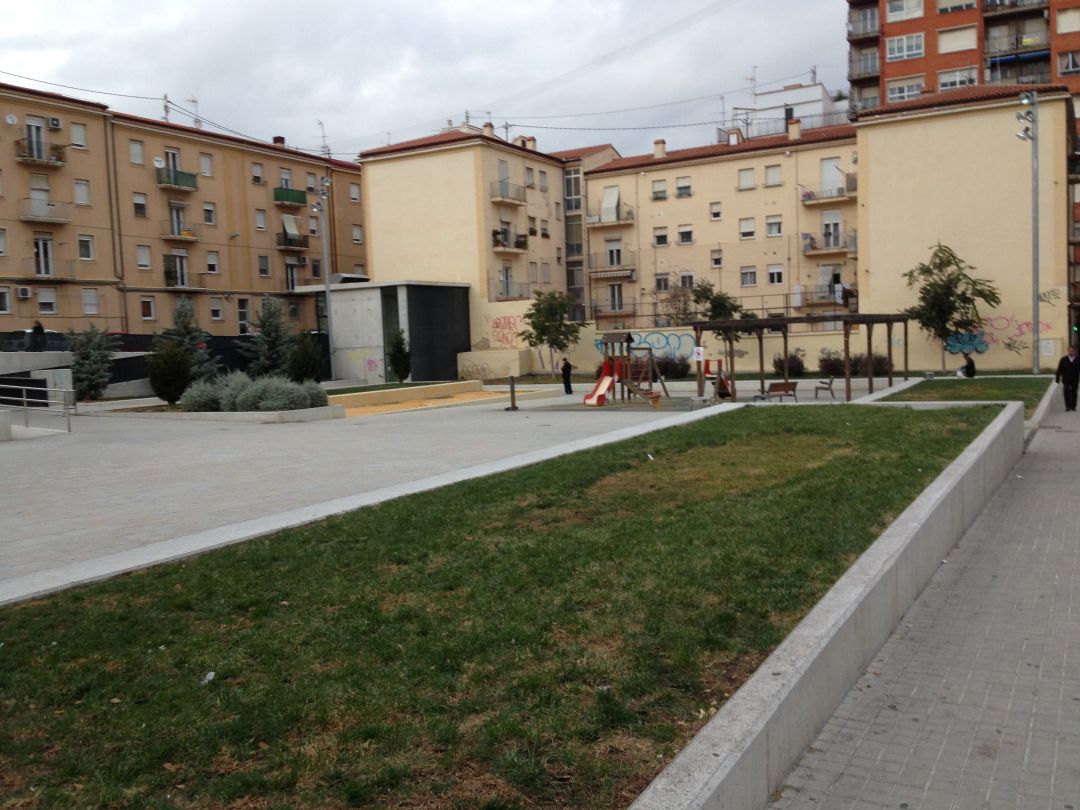 La plaza Enric Valor, en imagen de archivo, será el lugar donde se instalará el mercadillo de Sant Roc. La plaza Enric Valor, en imagen de archivo, será el lugar donde se instalará el mercadillo de Sant Roc.