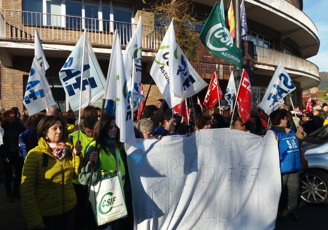 Los trabajadores de las residencias públicas de ancianos del Principado amenazan con ir a la huelga
