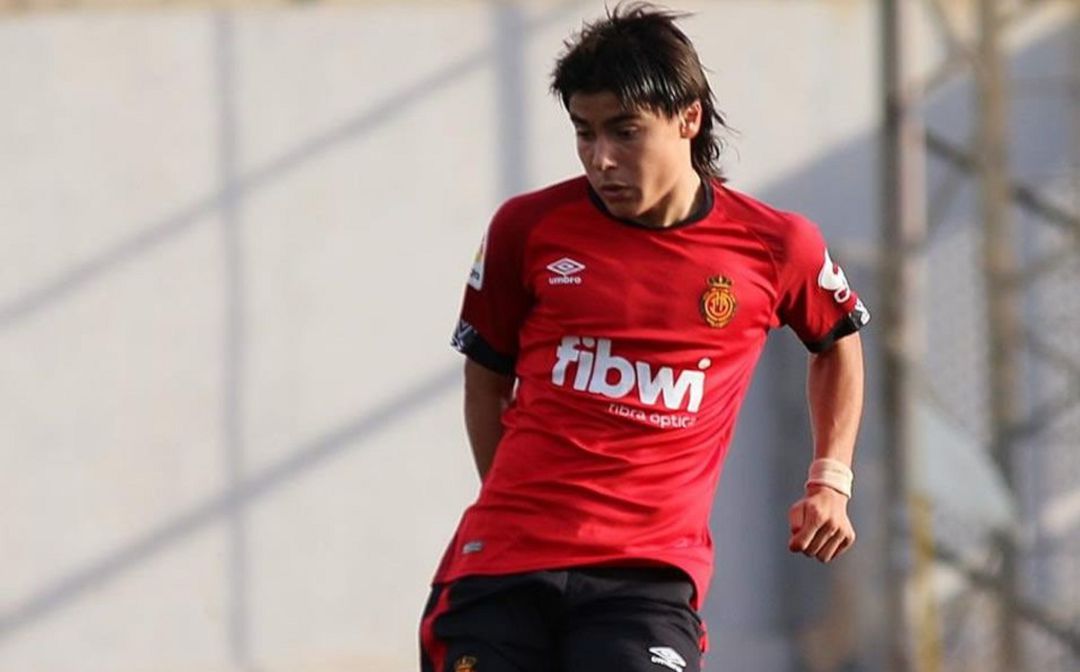 Luka Romero, entrena con la primera plantilla del Real Mallorca. Luka Romero, entrena con la primera plantilla del Real Mallorca.