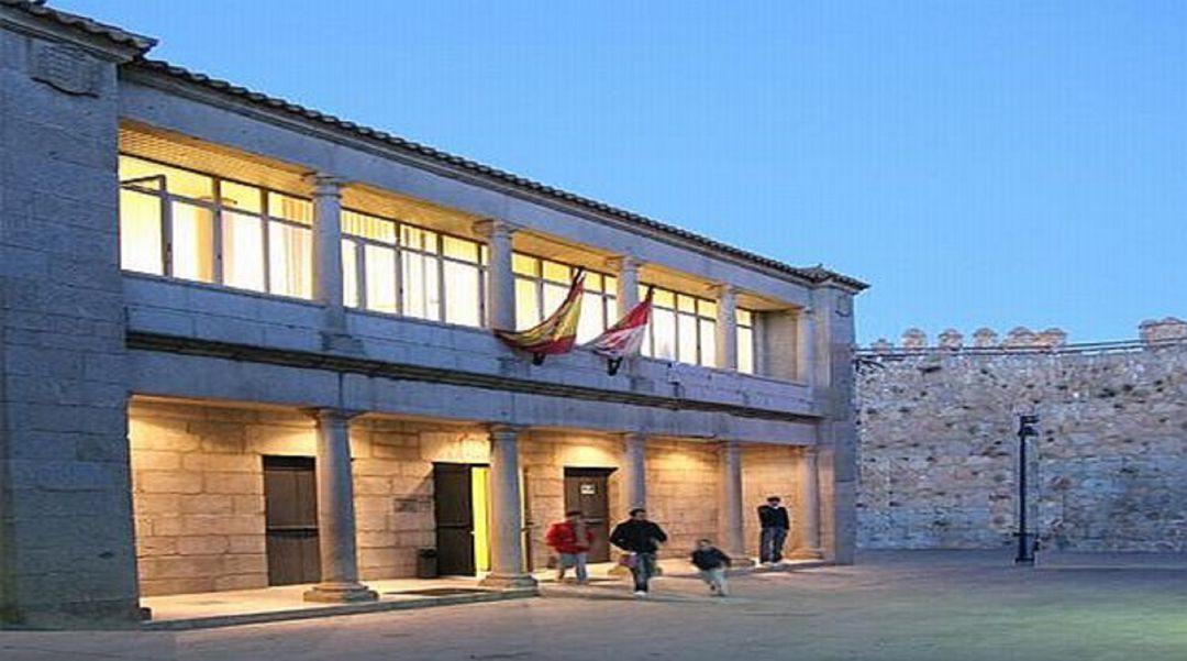 Biblioteca pública de la Junta de Castilla y León en Ávila Biblioteca pública de la Junta de Castilla y León en Ávila