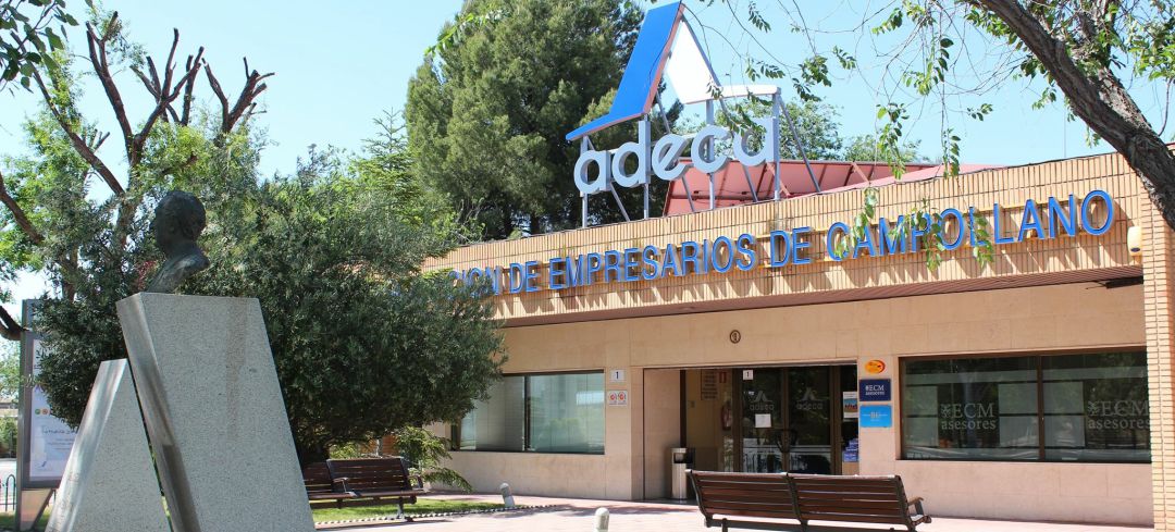 La sede de los empresarios de Camollano La sede de los empresarios de Camollano