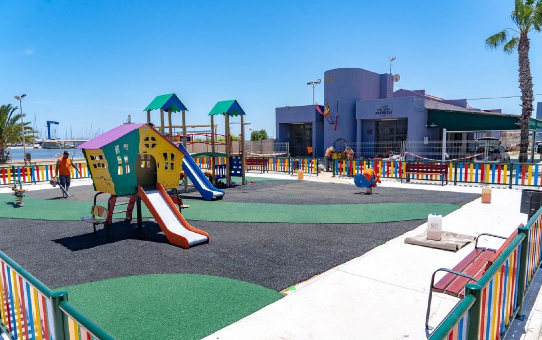 Obras del parque infantil en Los Urrutias. Obras del parque infantil en Los Urrutias.