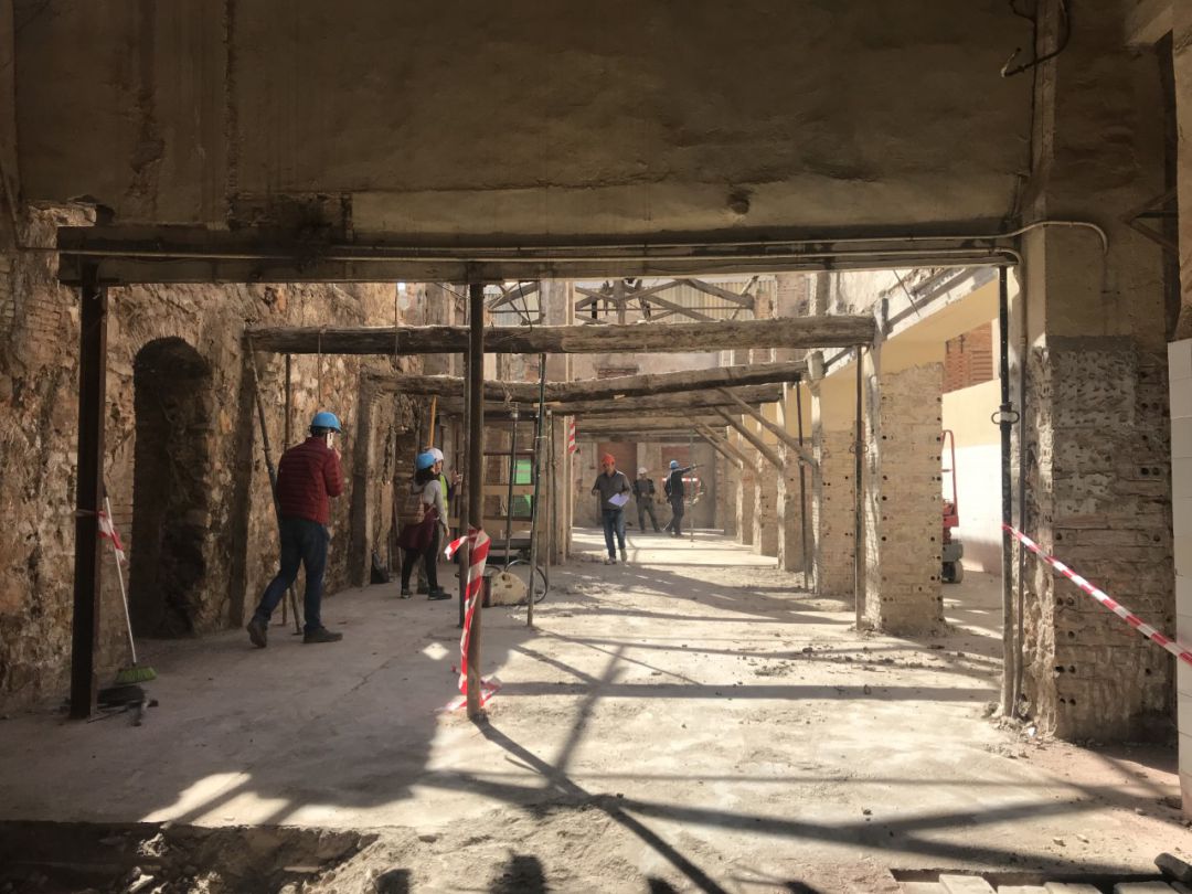 Obras en la nave de los hornos redondos de la Real Fábrica del Conde de Aranda Obras en la nave de los hornos redondos de la Real Fábrica del Conde de Aranda