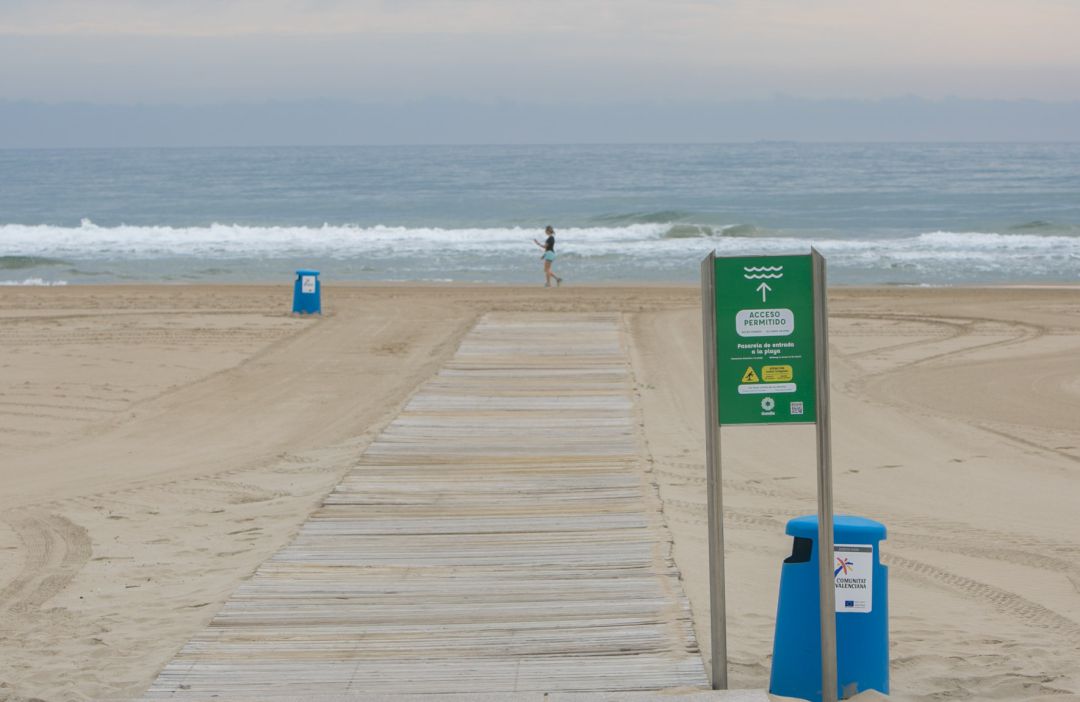 Nueva cartelería en la playa de Gandia Nueva cartelería en la playa de Gandia