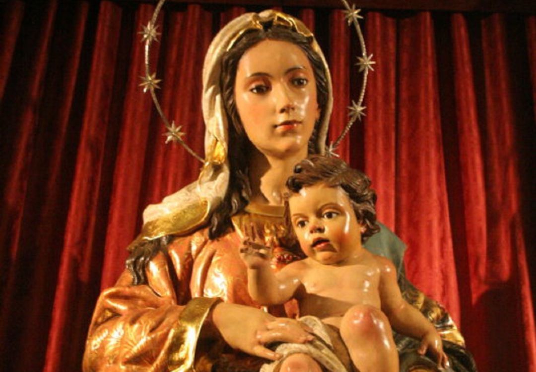 Imagen del Inmaculado Corazón de María, titular de Gloria de la Hermandad de La Misión Imagen del Inmaculado Corazón de María, titular de Gloria de la Hermandad de La Misión