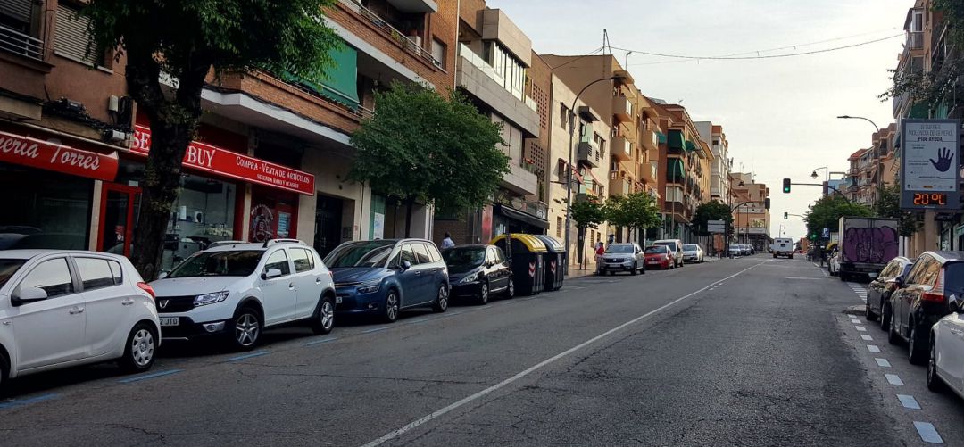 Vehículos estacionados en la calle Real Vehículos estacionados en la calle Real