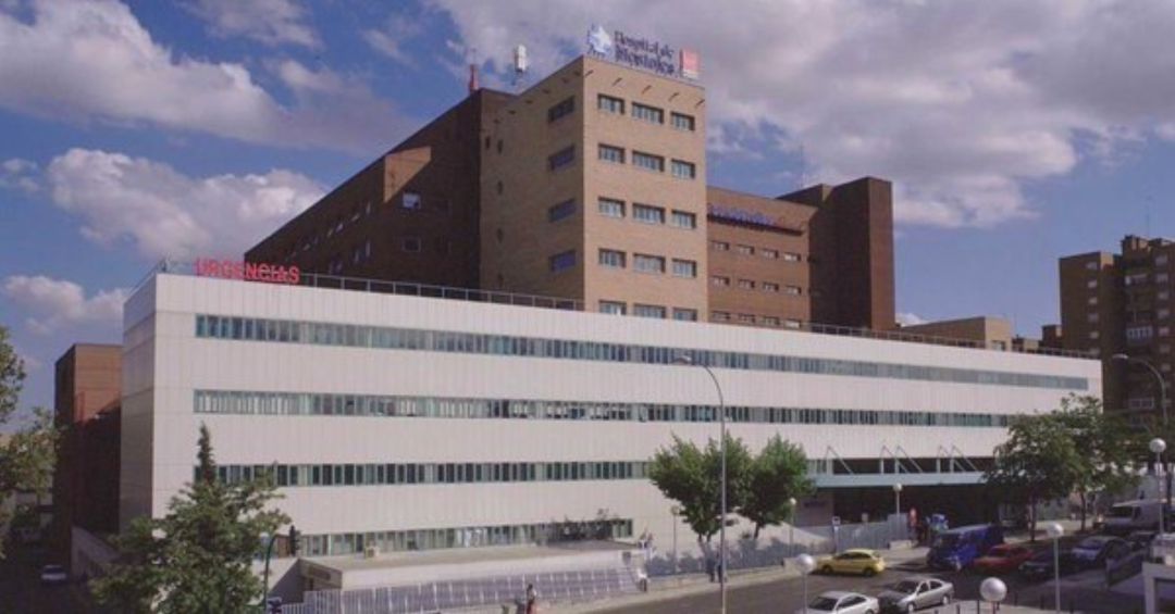 Fachada del Hospital Universitario de Móstoles Fachada del Hospital Universitario de Móstoles