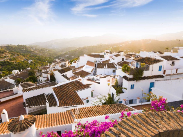 Frigiliana, al atadecer. Frigiliana, al atadecer.