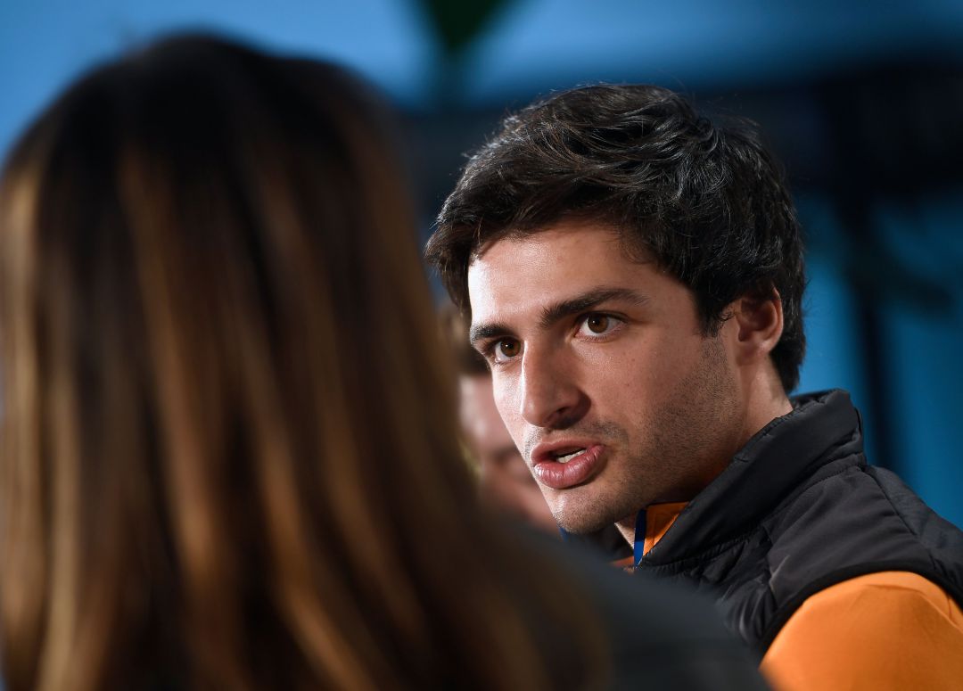 El piloto madrileño explica en El Larguero la última petición que le hizo a McLaren tras comunicarles su marcha a Ferrari. El piloto madrileño explica en El Larguero la última petición que le hizo a McLaren tras comunicarles su marcha a Ferrari.