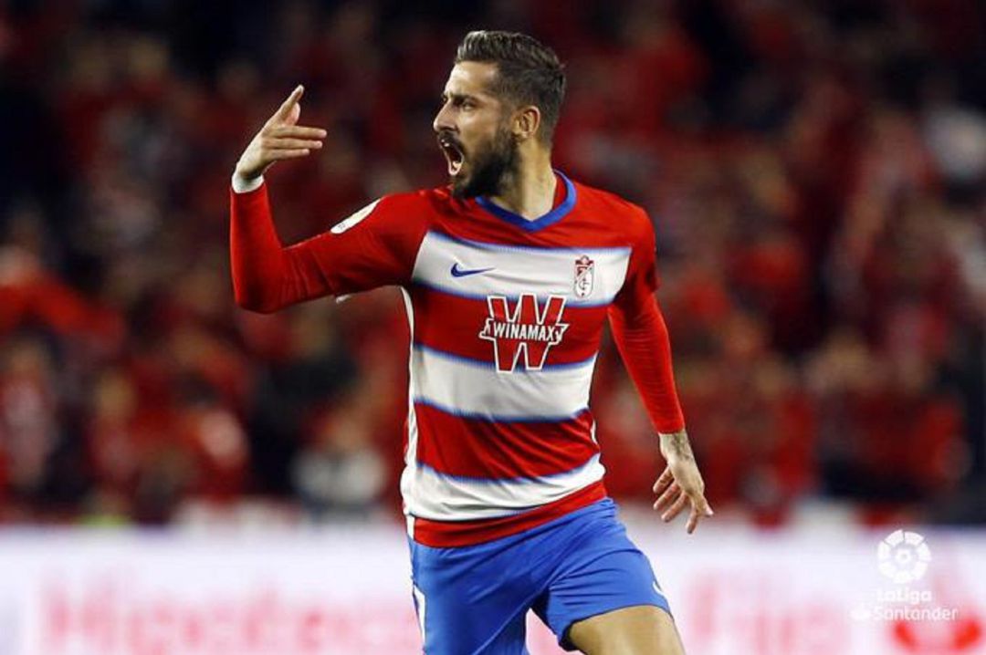 Alvaro Vadillo celebra un gol del Granada Alvaro Vadillo celebra un gol del Granada