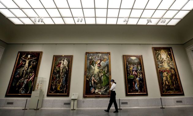 Las obras de El Greco (de izda. a dcha.) "La Crucifixión", "La Resurrección de Cristo", "La Anunciación", "Pentecostés" y "El Bautismo de Cristo" expuestas en en Prado Las obras de El Greco (de izda. a dcha.) "La Crucifixión", "La Resurrección de Cristo", "La Anunciación", "Pentecostés" y "El Bautismo de Cristo" expuestas en en Prado