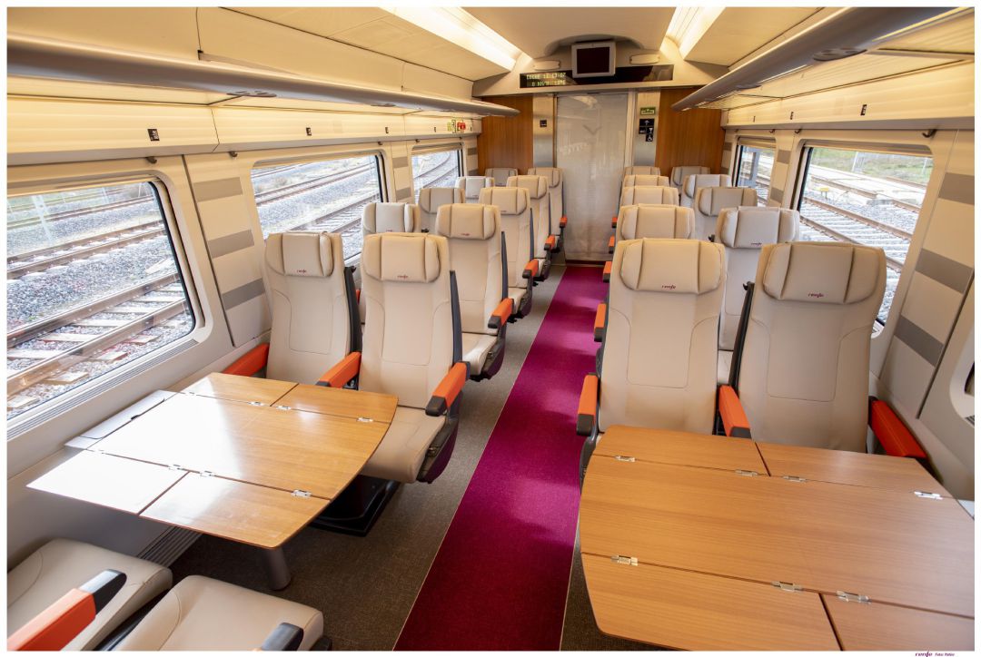 Interior del AVLO, el tren AVE low cost de Renfe. Interior del AVLO, el tren AVE low cost de Renfe.