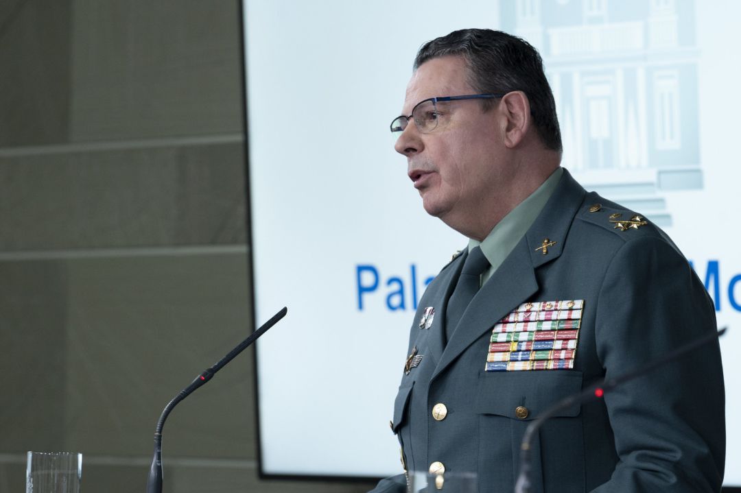 El DAO de la Guardia Civil, Laurentino Ceña, durante una rueda de prensa tras una reunión del Gabinete del Seguimiento del Estado de Alarma por el coronavirus, en Madrid. El DAO de la Guardia Civil, Laurentino Ceña, durante una rueda de prensa tras una reunión del Gabinete del Seguimiento del Estado de Alarma por el coronavirus, en Madrid.