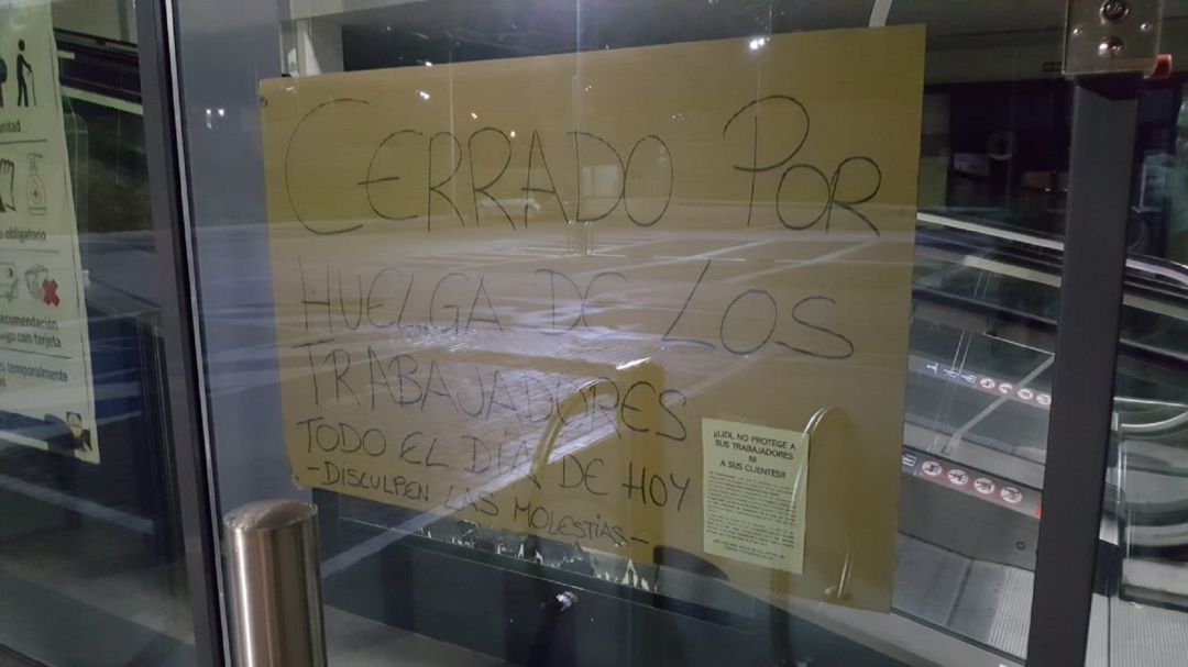 Cerrados por huelga los dos supermercados de Lidl en Segovia Cerrados por huelga los dos supermercados de Lidl en Segovia