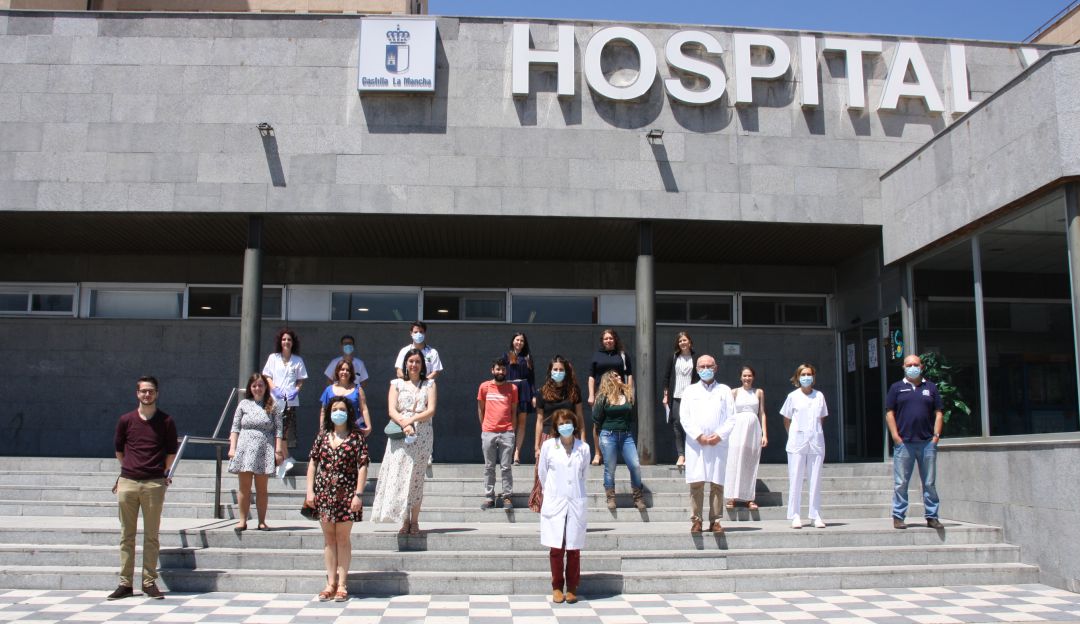 Acto de agradecimiento a los MIR que terminaban su formación a finales de este mes de mayo en el hospial Virgen de la Luz de Cuenca. Acto de agradecimiento a los MIR que terminaban su formación a finales de este mes de mayo en el hospial Virgen de la Luz de Cuenca.