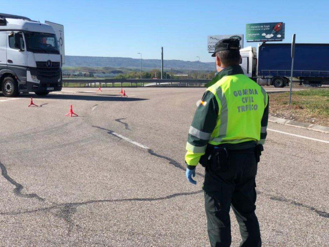 Control camiones Guardia Civil Control camiones Guardia Civil