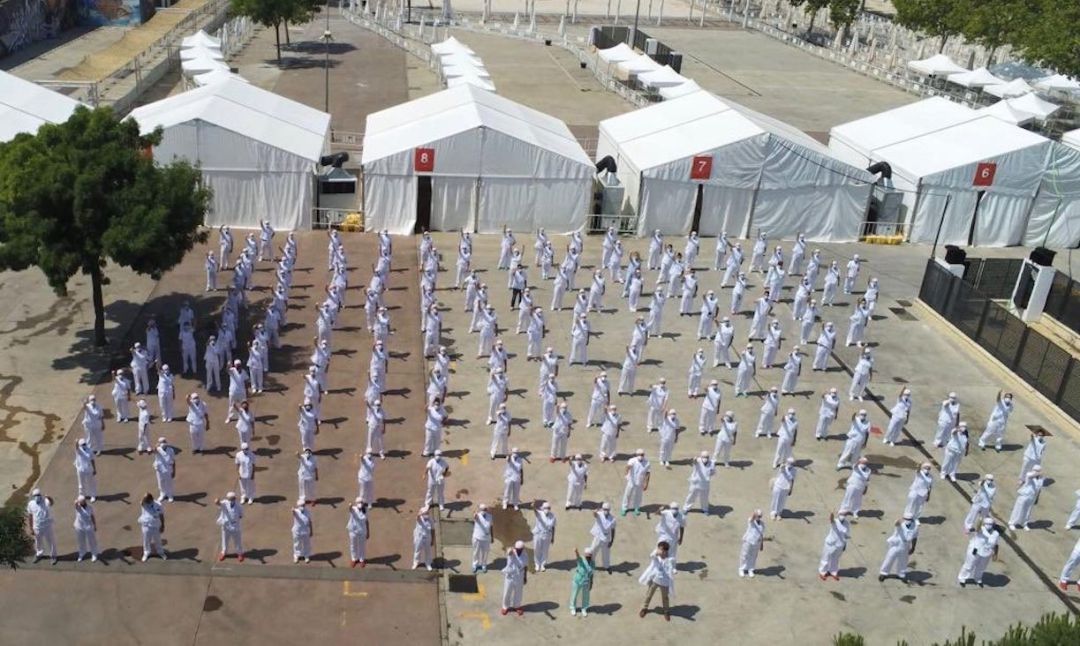 Sanitarios participantes en el test masivo de Covid-19 organizado en el Recinto Ferial de Torrejón de Ardoz Sanitarios participantes en el test masivo de Covid-19 organizado en el Recinto Ferial de Torrejón de Ardoz