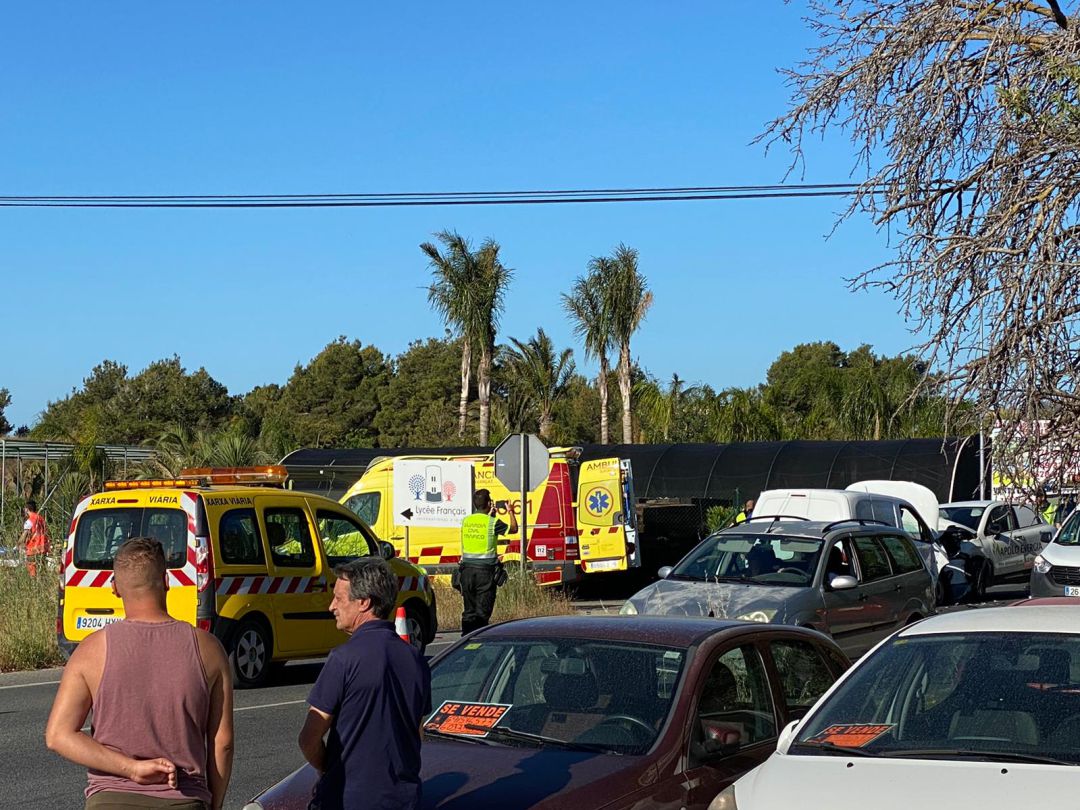 Imagen del accidente que se ha producido esta mañana Imagen del accidente que se ha producido esta mañana