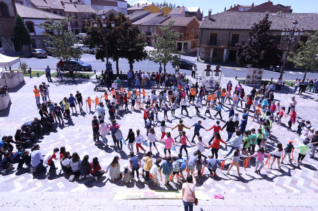 La Red de catorce Escuelas para la Sostenibilidad de la provincia buscan en el Día Mundial del Medio Ambiente “una vacuna para salvar el Planeta” La Red de catorce Escuelas para la Sostenibilidad de la provincia buscan en el Día Mundial del Medio Ambiente “una vacuna para salvar el Planeta”