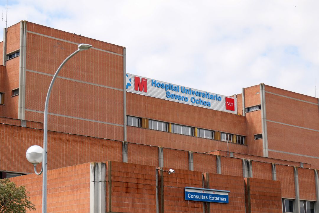 Fachada principal del Hospital Universitario Severo Ochoa de Leganés. Fachada principal del Hospital Universitario Severo Ochoa de Leganés.
