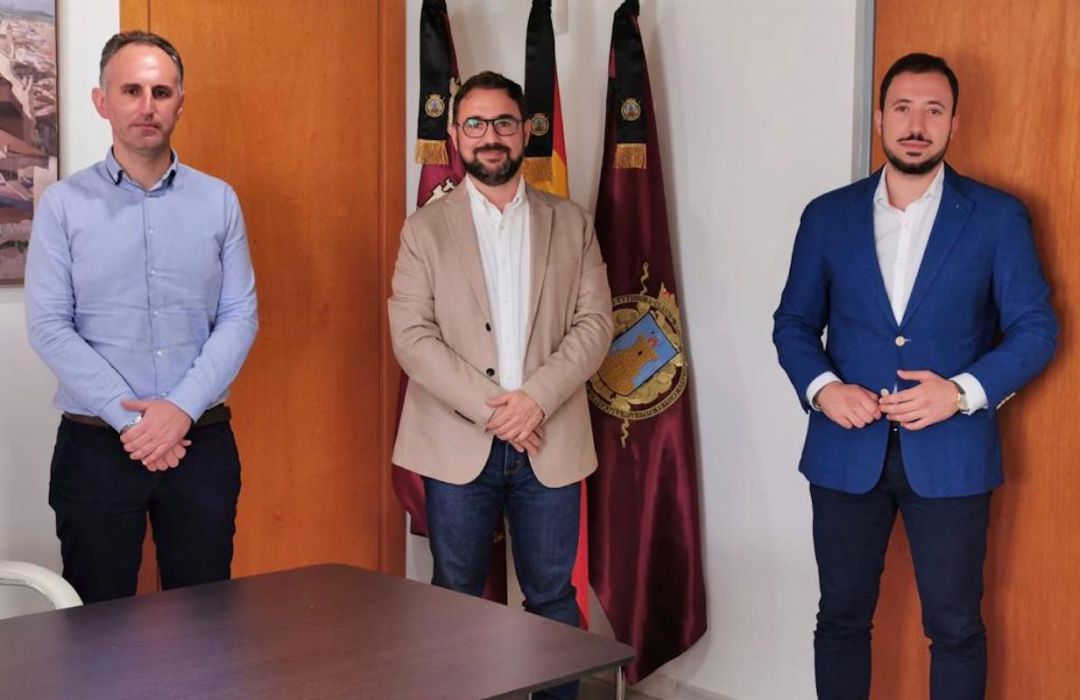 Francisco Ibáñez Martínez (izqda.), nuevo director de Limusa, junto al alcalde Diego José Mateos y el concejal de Empresas Municipales Francisco Morales Francisco Ibáñez Martínez (izqda.), nuevo director de Limusa, junto al alcalde Diego José Mateos y el concejal de Empresas Municipales Francisco Morales