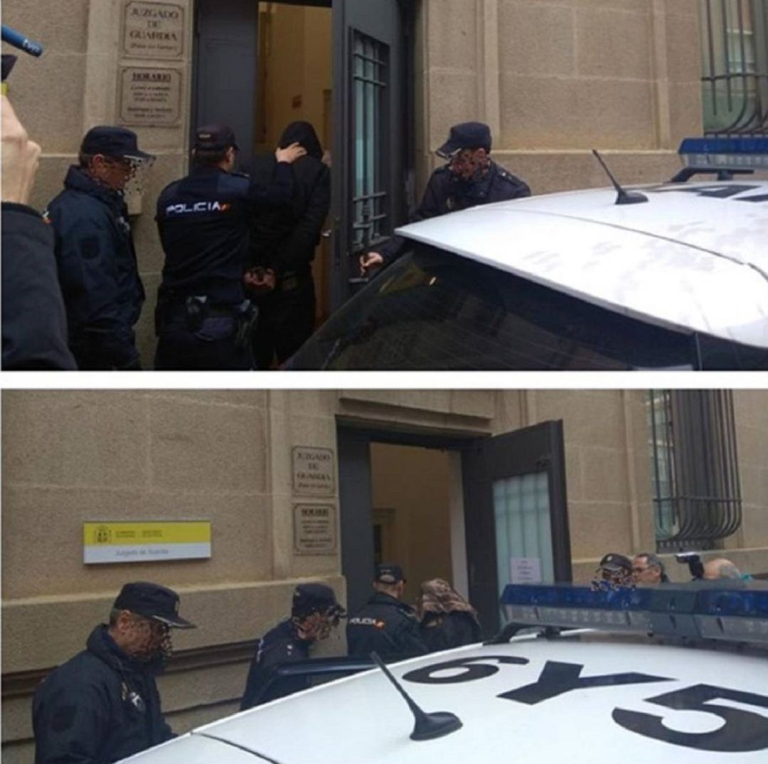 Momento en el que los detenidos accedían a la Audiencia de Palencia Momento en el que los detenidos accedían a la Audiencia de Palencia