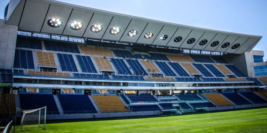 Imagen de la tribuna del estadio del Cádiz Imagen de la tribuna del estadio del Cádiz