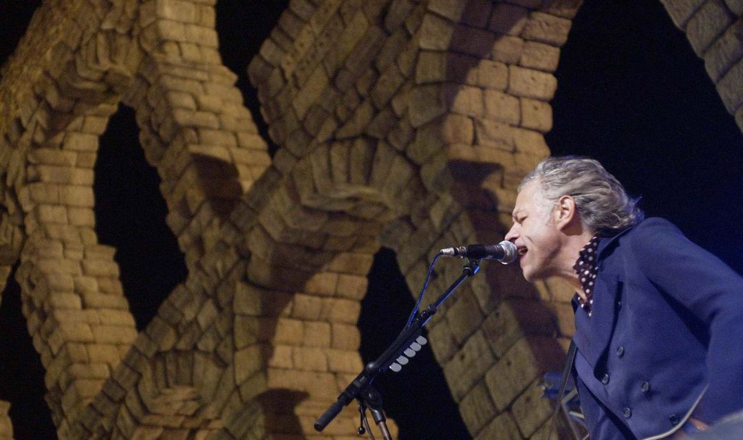 El cantante Bob Geldof inició las actuaciones artísticas en la primera edición en 2006 El cantante Bob Geldof inició las actuaciones artísticas en la primera edición en 2006