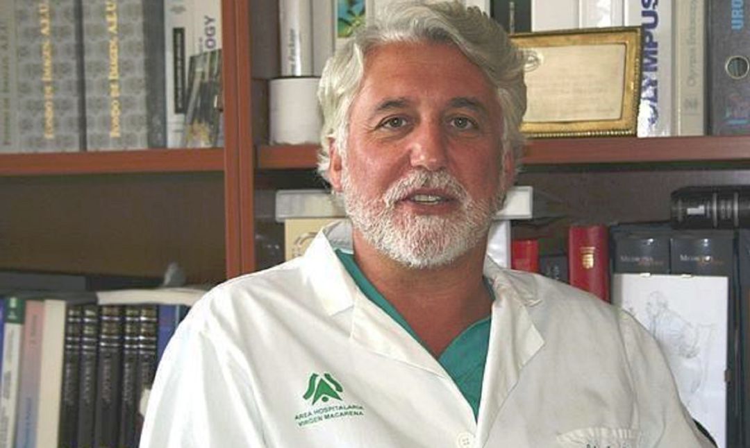 Catedrático de Urología y presidente de la Real Academia de Medicina de Sevilla Catedrático de Urología y presidente de la Real Academia de Medicina de Sevilla