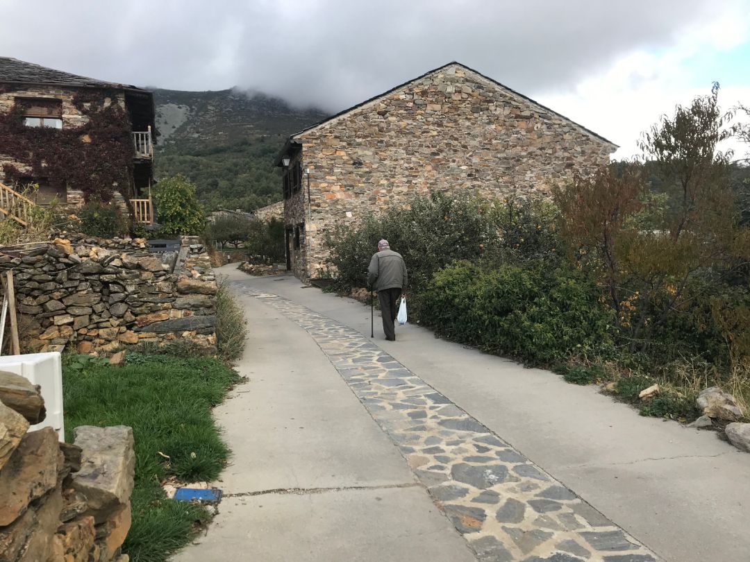 Las causas del aumento de la población en Cuenca según el profesor de Geografía Humana, Joaquín Saúl García Marchante. Las causas del aumento de la población en Cuenca según el profesor de Geografía Humana, Joaquín Saúl García Marchante.