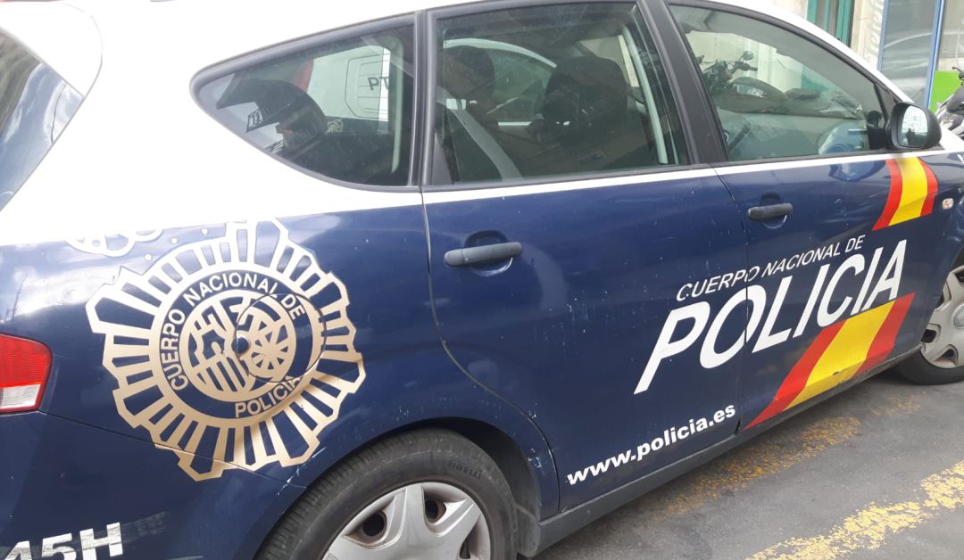 Coche de Policía Nacional Coche de Policía Nacional