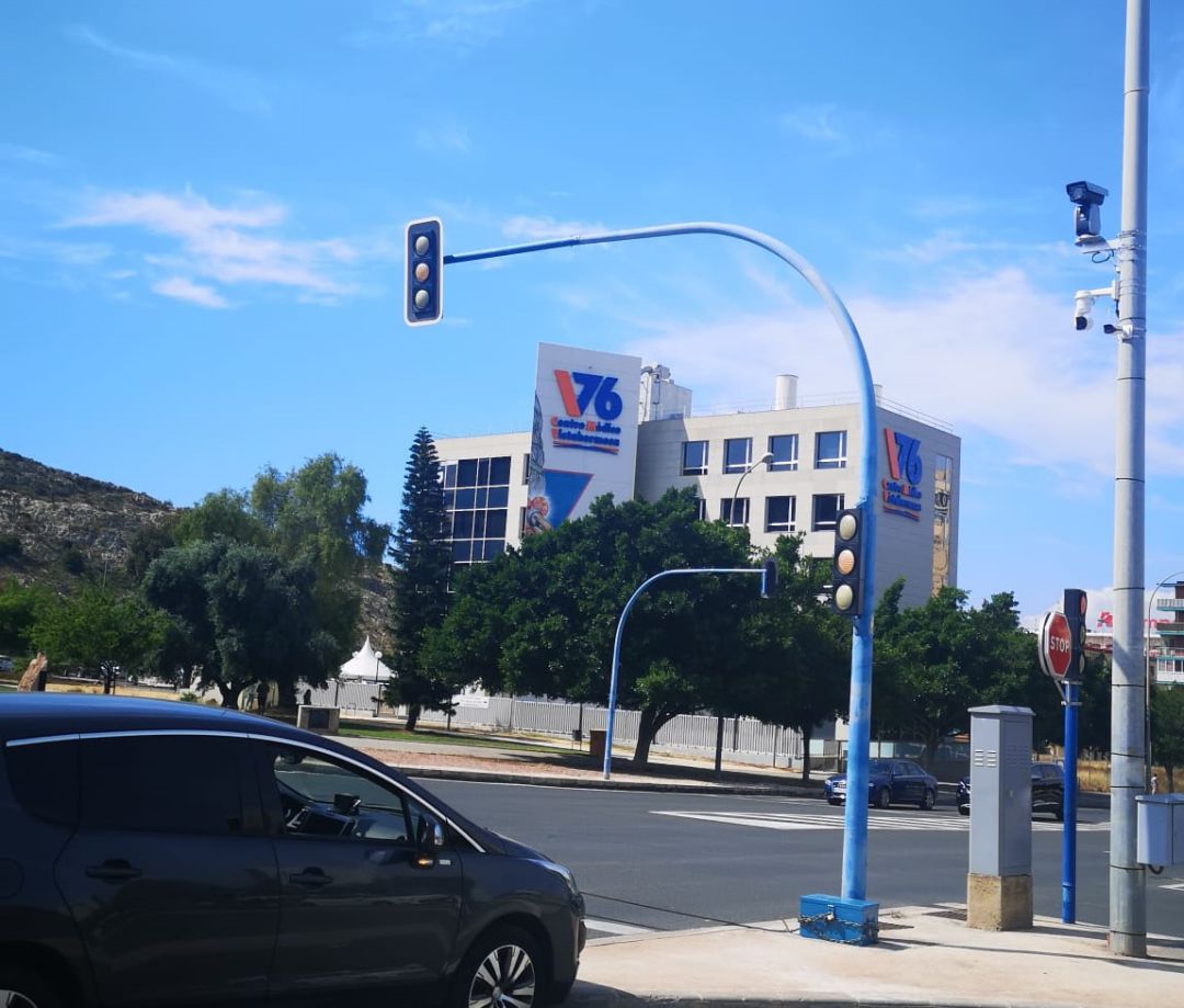 Las cámaras de prueba instaladas en la avenida de Denia Las cámaras de prueba instaladas en la avenida de Denia