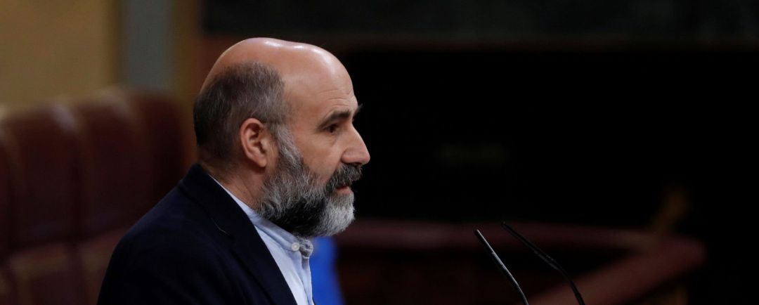 El diputado del BNG Néstor Rego durante su intervención en el pleno del Congreso El diputado del BNG Néstor Rego durante su intervención en el pleno del Congreso
