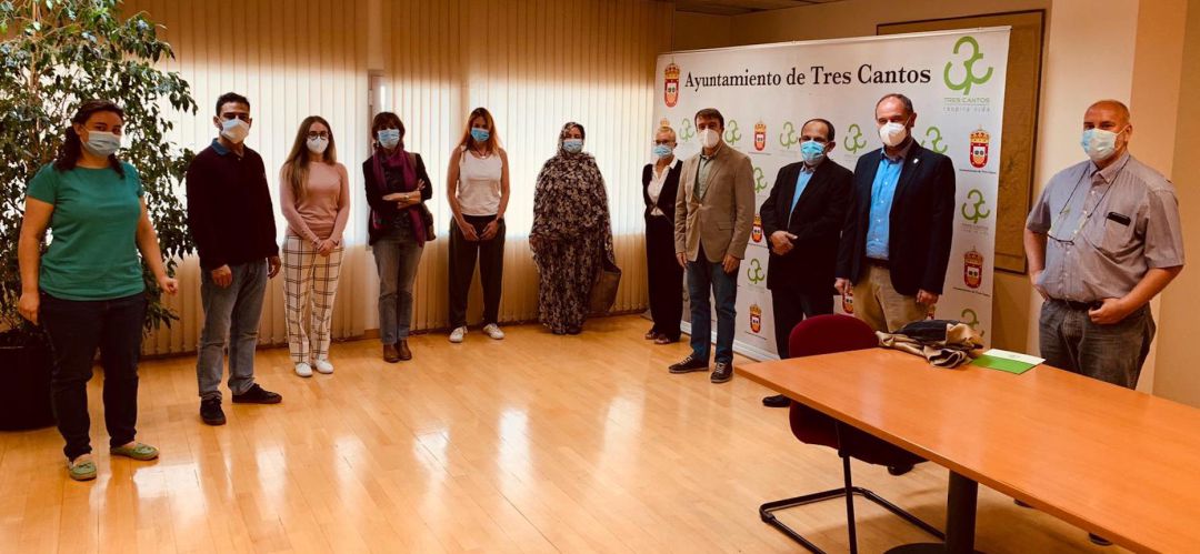 Firma del acuerdo con la Asociación de Amigos del Pueblo Saharaui Firma del acuerdo con la Asociación de Amigos del Pueblo Saharaui