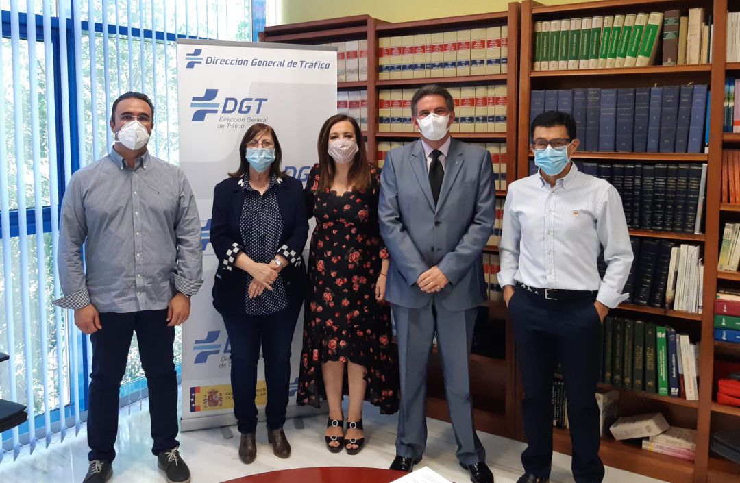 Miembros de Subdelegación del Gobierno, Tráfico y Autoescuelas de la provincia mantuvieron una reunión para abordar la situación actual en cuanto al permiso de conducción Miembros de Subdelegación del Gobierno, Tráfico y Autoescuelas de la provincia mantuvieron una reunión para abordar la situación actual en cuanto al permiso de conducción