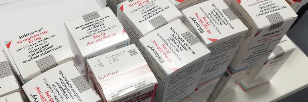 Cargamento de antirretrovirales, en la farmacia del Hospital Ramón y Cajal. Cargamento de antirretrovirales, en la farmacia del Hospital Ramón y Cajal.