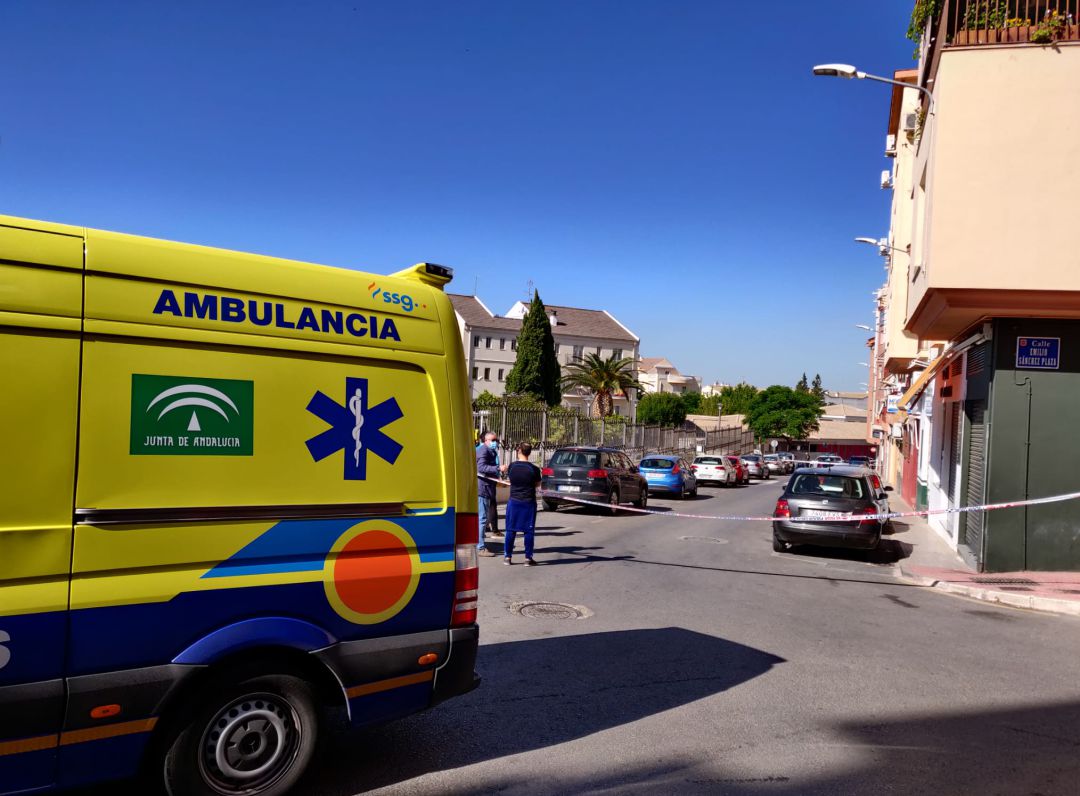 Ambulancia en el lugar de los hechos Ambulancia en el lugar de los hechos